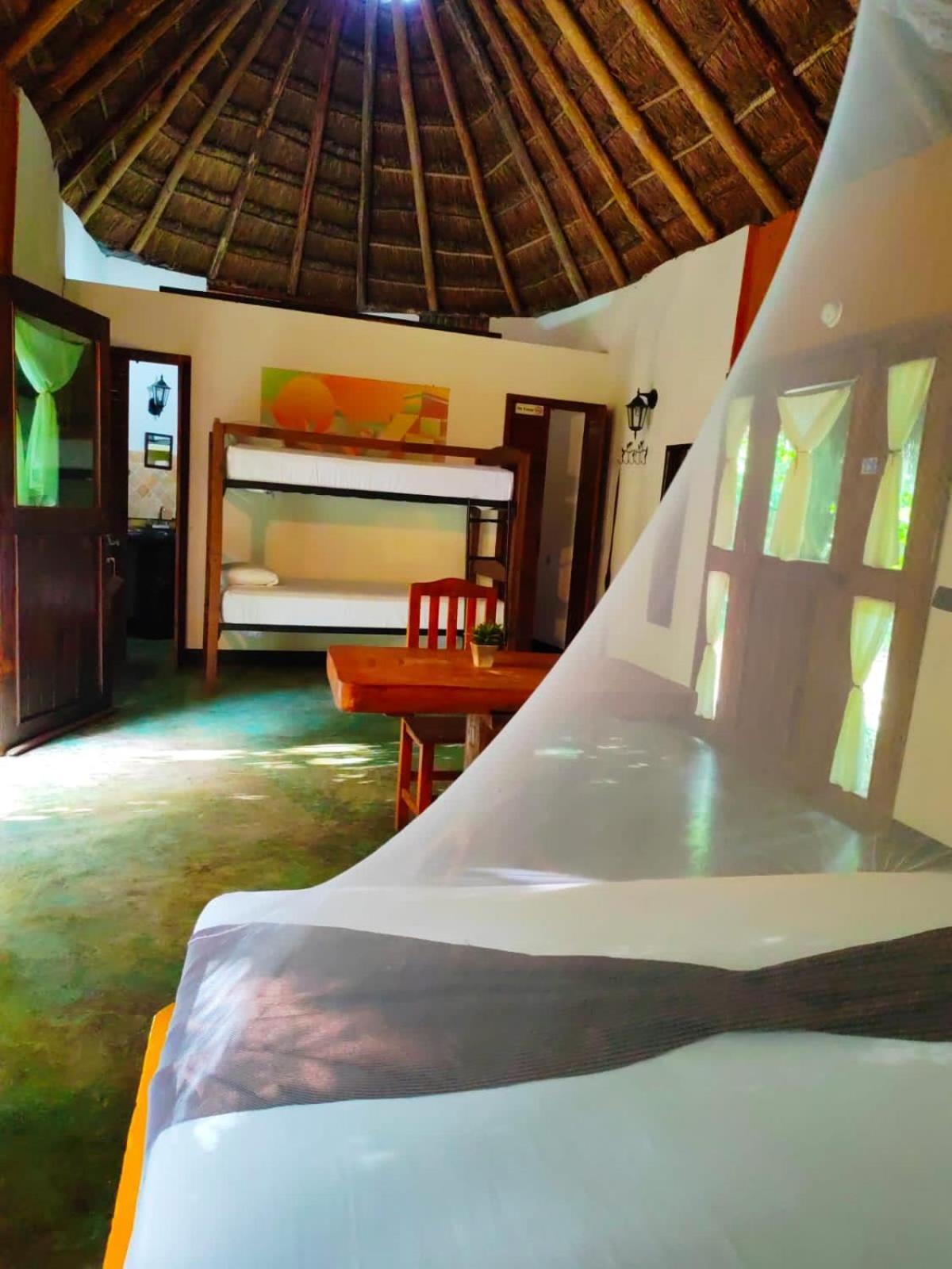 Jolie Jungle Eco Hotel (Adults Only) Leona Vicario Exteriör bild